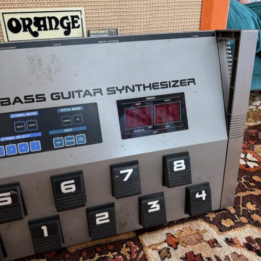 Roland GR77B Bass Guitar Synthesizer Japan Pedalboard Ronnie Lane Studio