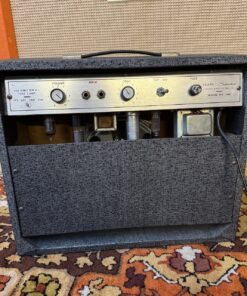 Vintage 1960s Sears Silvertone 1481 USA Valve Amplifier Combo MINT