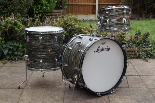 Vintage 1963 Ludwig Super Classic Black Oyster Pearl Drum Kit