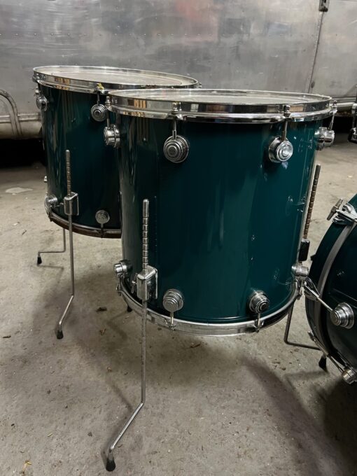 Vintage 1970s Camco USA LA 4 Piece 22 18 16 13 Green Drum Kit