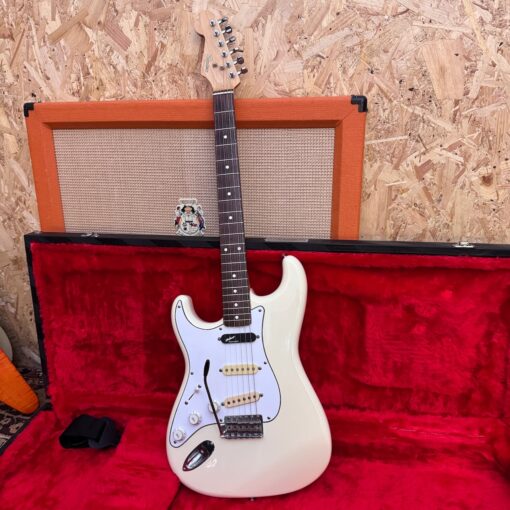Vintage 1987 Fender Squier Stratocaster Japan White Left Stratocaster Guitar