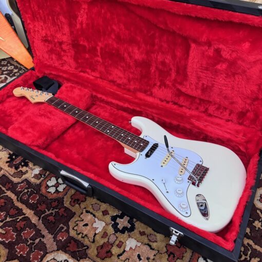 Vintage 1987 Fender Squier Stratocaster Japan White Left Stratocaster Guitar